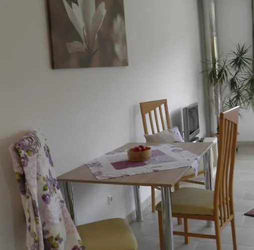 Landgasthof Poellauerhof 宾馆